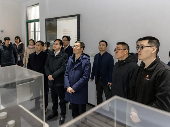 创新驱动 智造未来丨市委副书记、市长周伟率队调研PG电子（中国）官方网站-PG造就电子传奇
